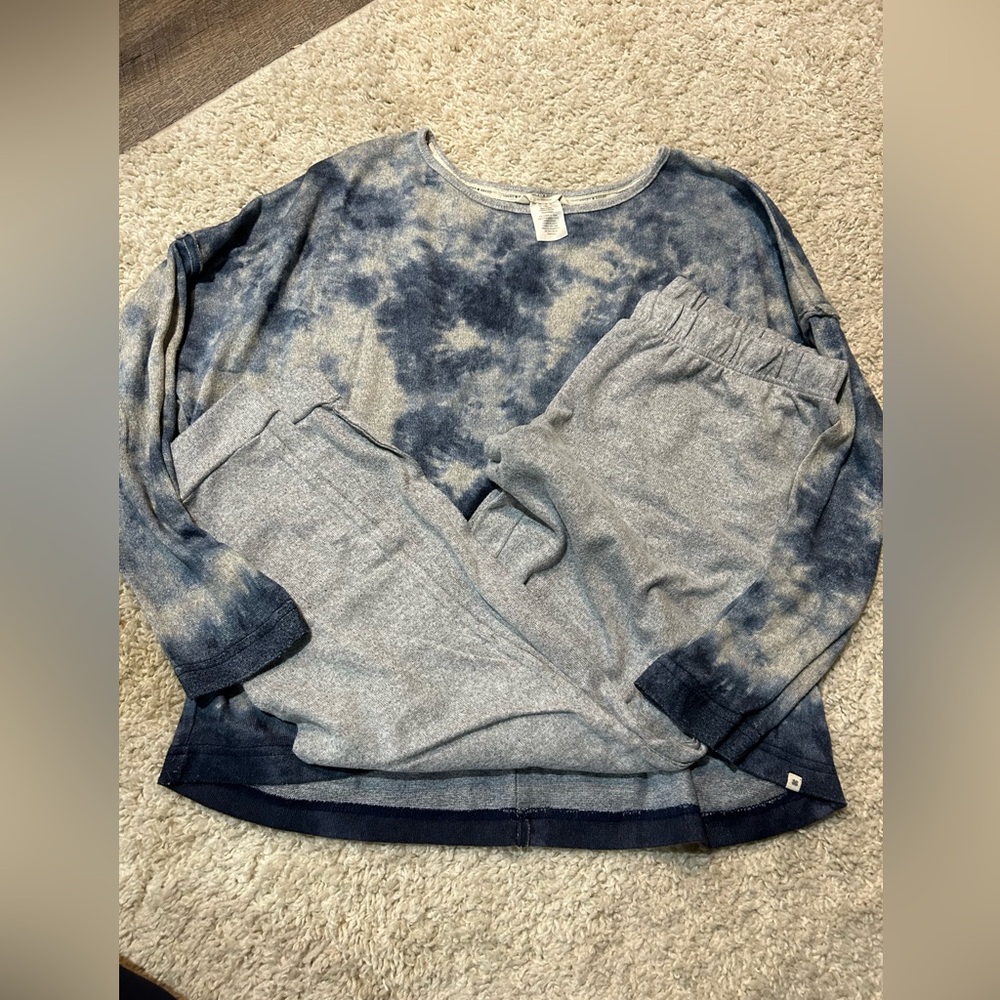 Lucky Brand Tie Dye top and grey jogger Lounge Set